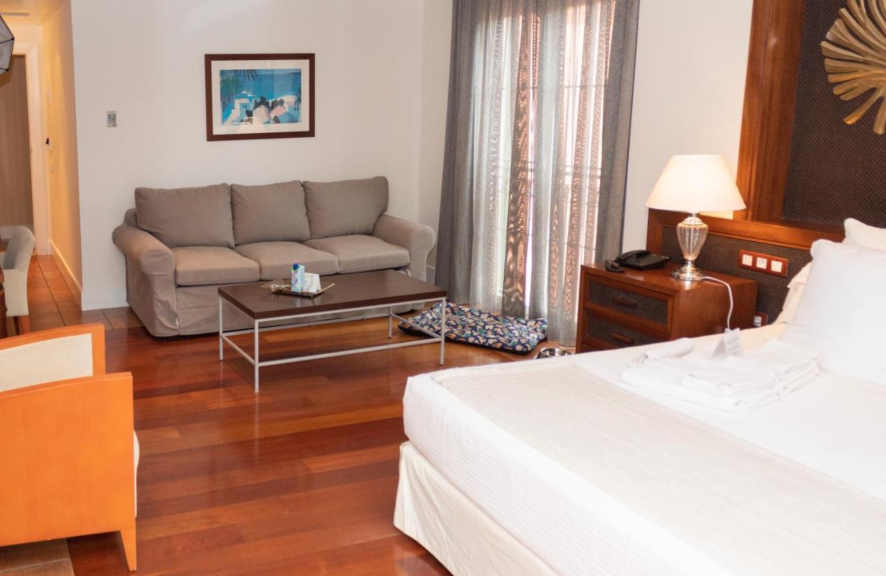Hotel Mr Les Rotes Денія Екстер'єр фото