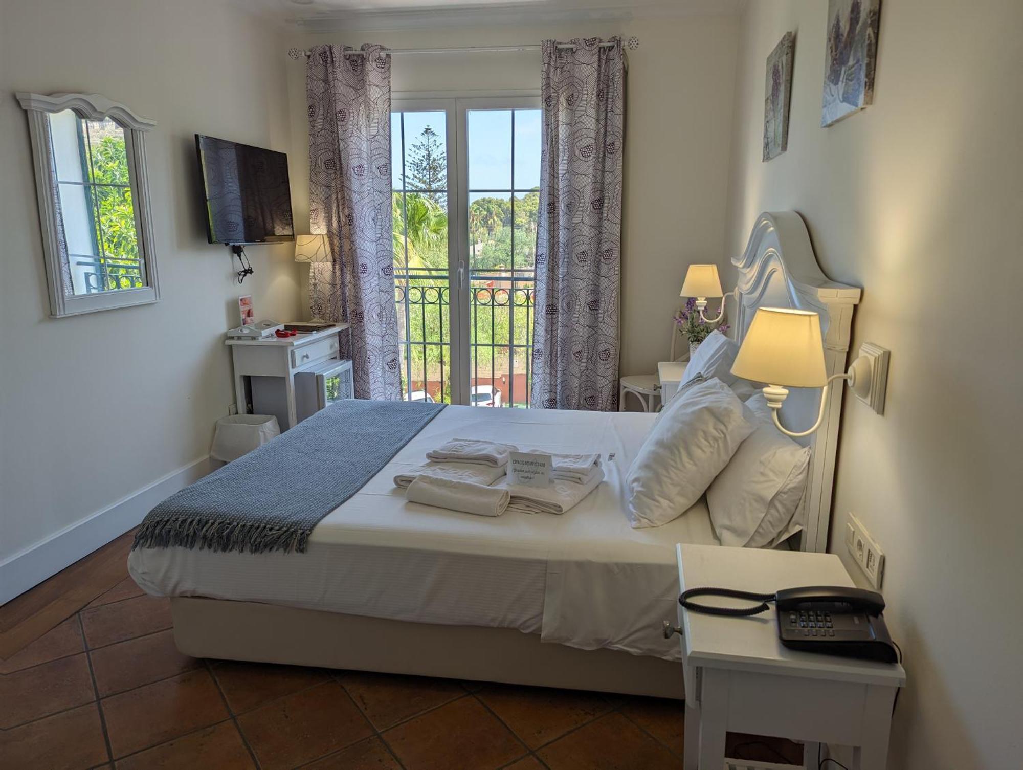 Hotel Mr Les Rotes Денія Екстер'єр фото
