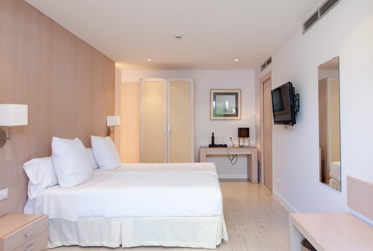 Hotel Mr Les Rotes Денія Екстер'єр фото