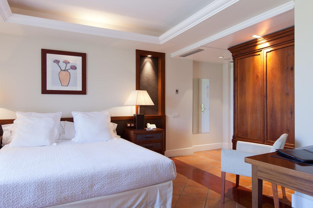 Hotel Mr Les Rotes Денія Екстер'єр фото